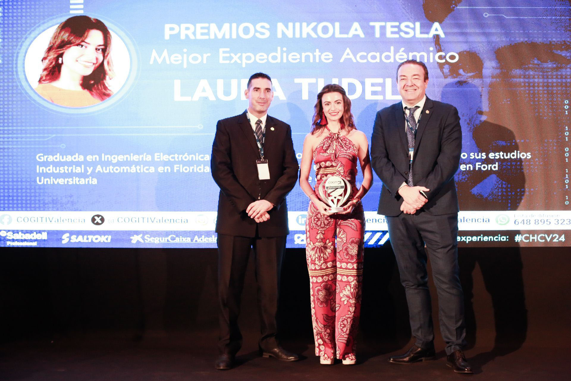 La alumna Laura Tudela, premiada como Mejor Expediente Académico en los VIII Premios Nikola Tesla